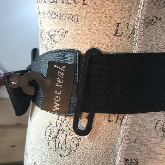 Wet Seal Black Bow Belt *NWT* - Picture 4 of 6